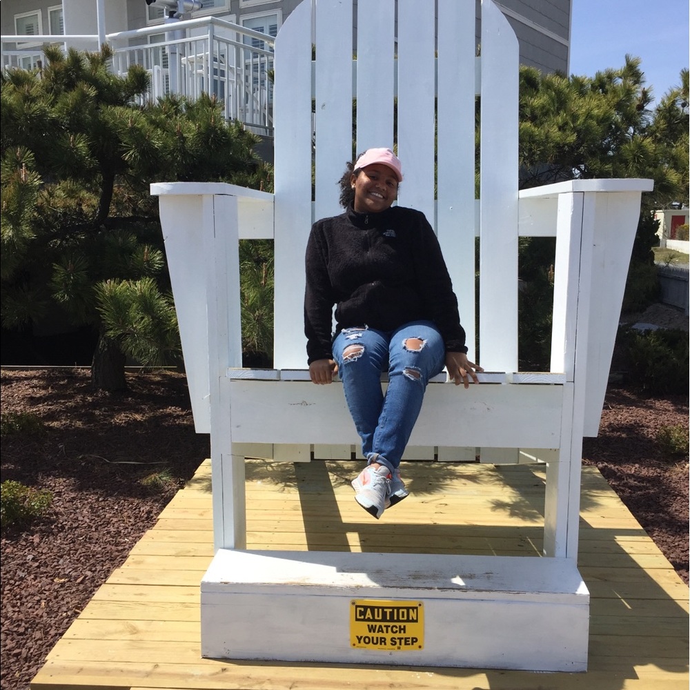 Meet your Posher, Bailey